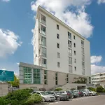 Apartments Warsaw Wilanowska by Renters